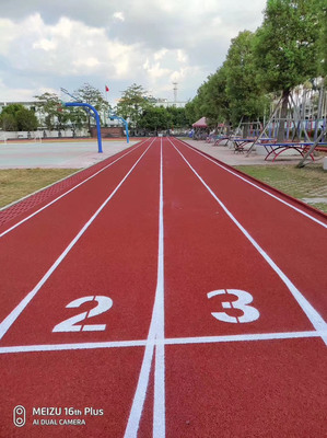 預制型跑道卷材 校園塑膠場地的革新與優勢